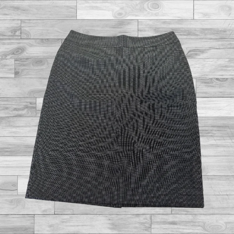 Skirt Mini & Short By Loft In Grey, Size: 4p