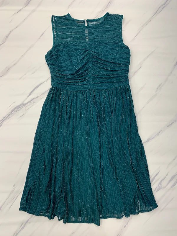 Green Dress Party Midi Maggy London, Size 6